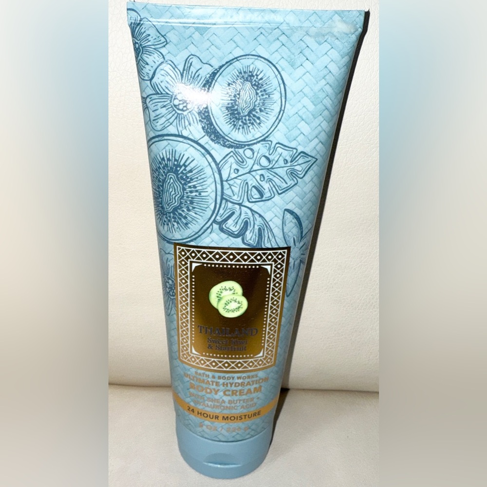 Bath & Body Works Thailand Sweet Kiwi & Starfruit - Moisturizer